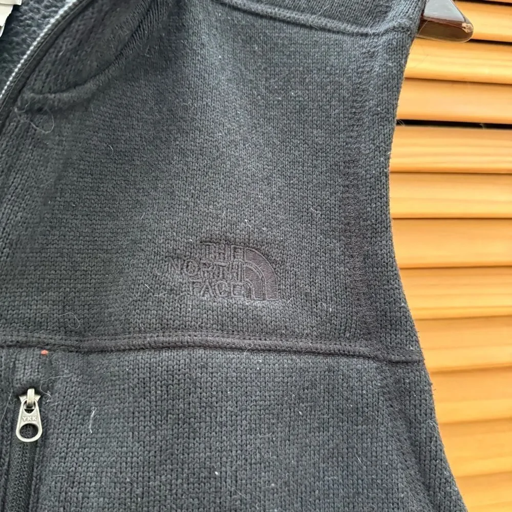 The North Face Men's gray Fleece Vest size large